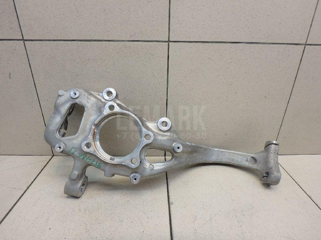 Кулак поворотный передний правый