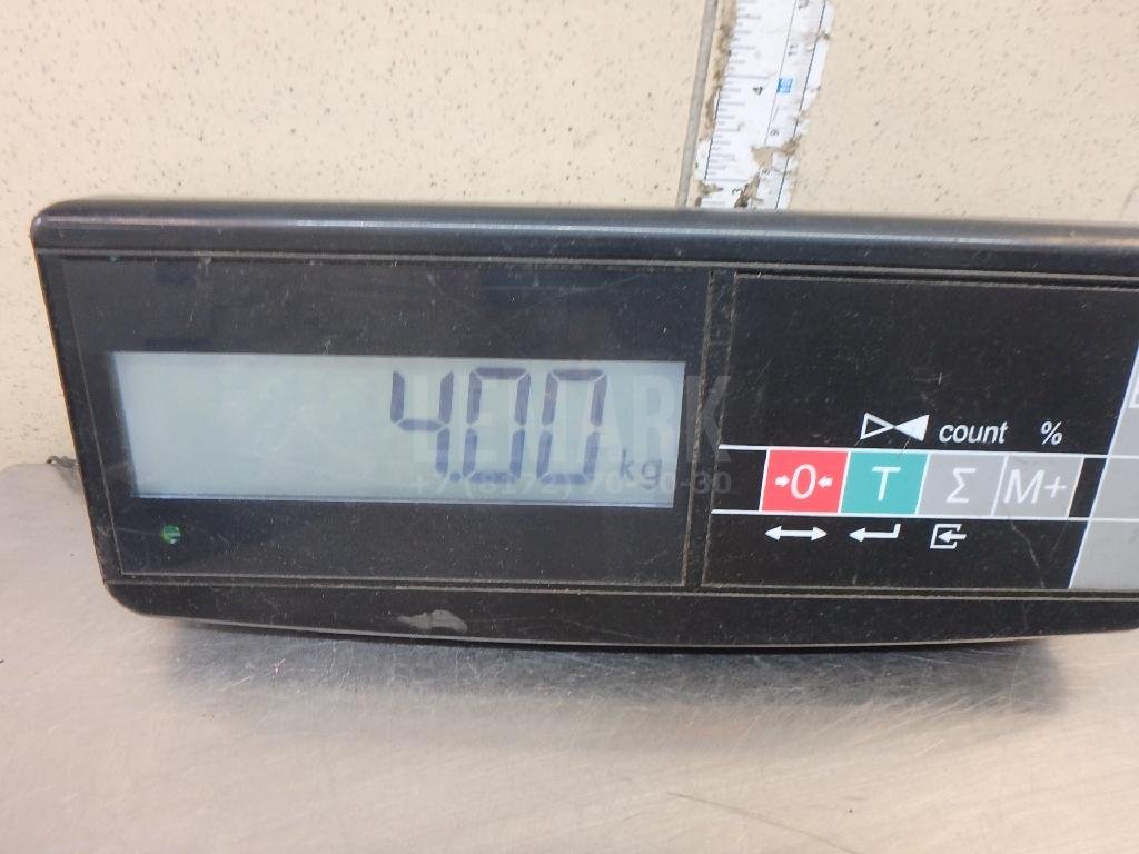 Кулак поворотный передний правый