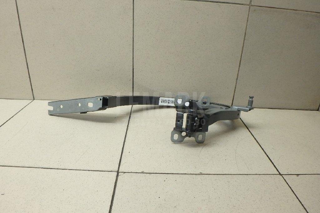 Петля крышки багажника