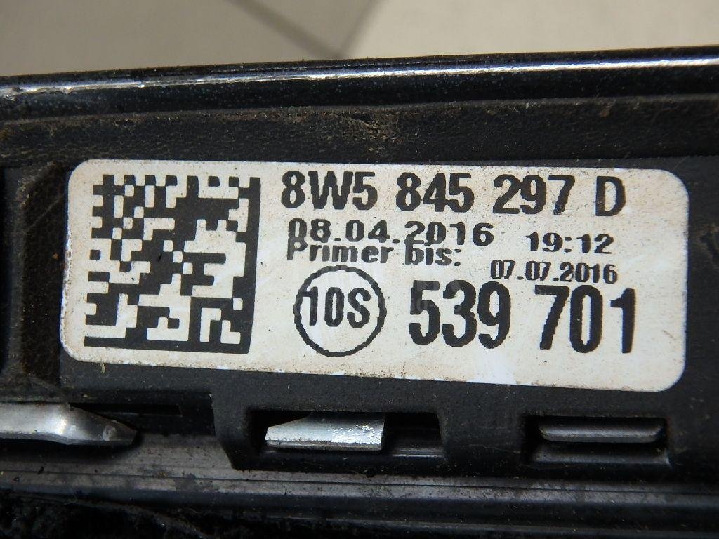 Стекло кузовное глухое левое