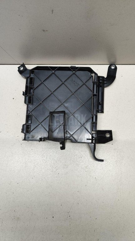 Кронштейн блока управления двигателем для  Audi 100 [C4] 1991-1994