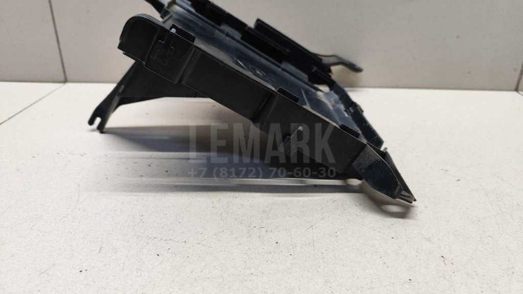 Кронштейн блока управления двигателем для  Audi 100 [C4] 1991-1994