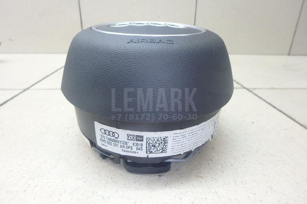 Подушка безопасности в рулевое колесо