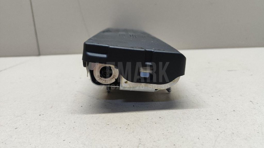 Подушка безопасности нижняя (для колен)