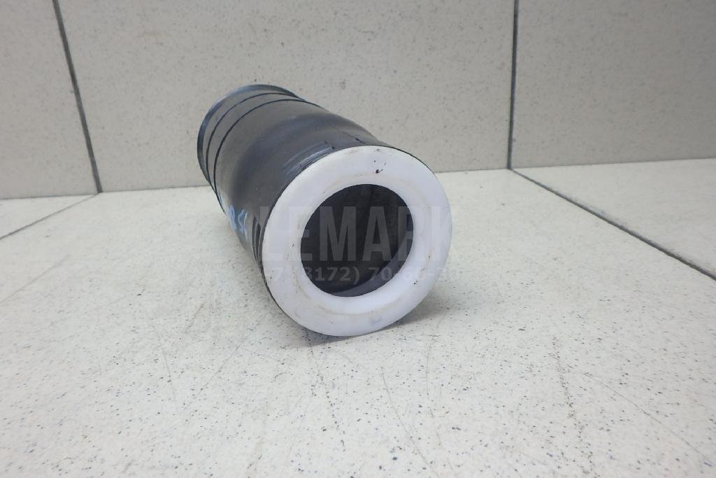 Пыльник заднего амортизатора