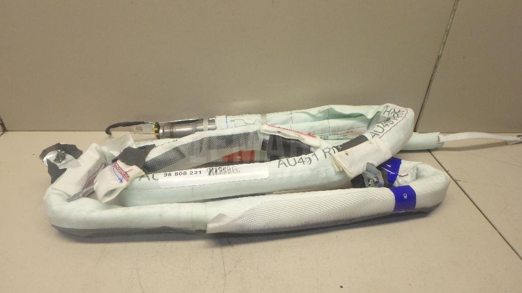 Подушка безопасности боковая (шторка)