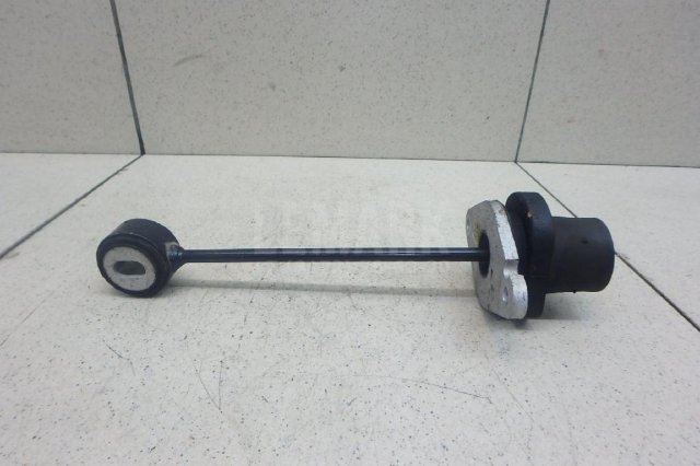 Опора двигателя левая