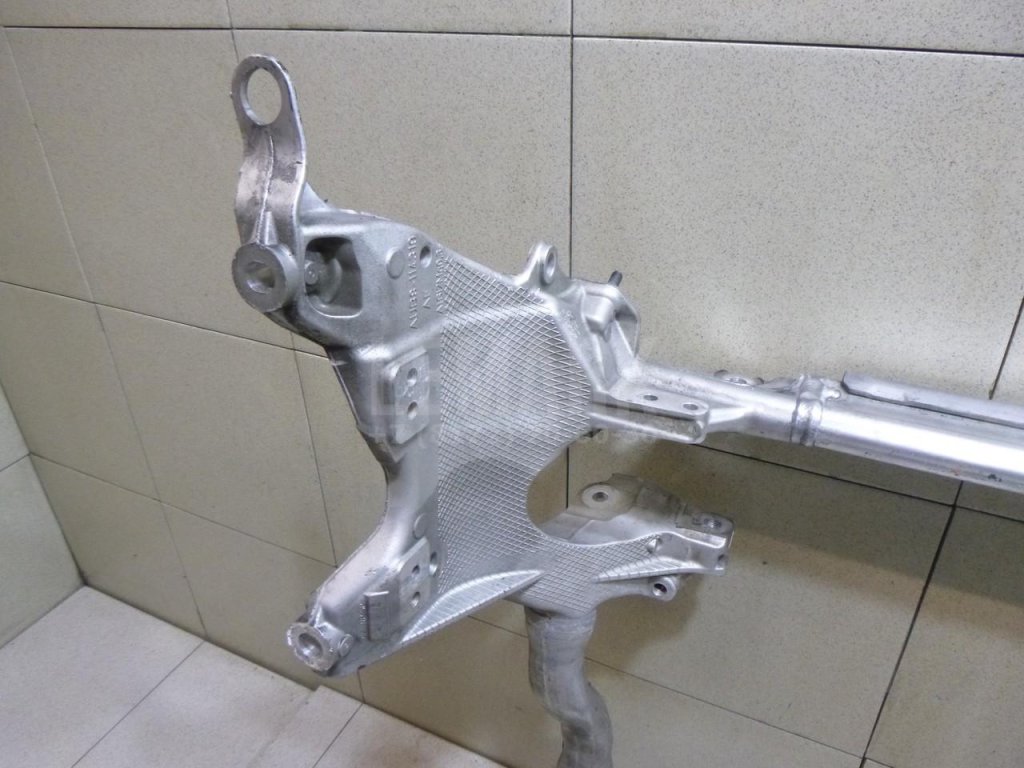 Балка подмоторная