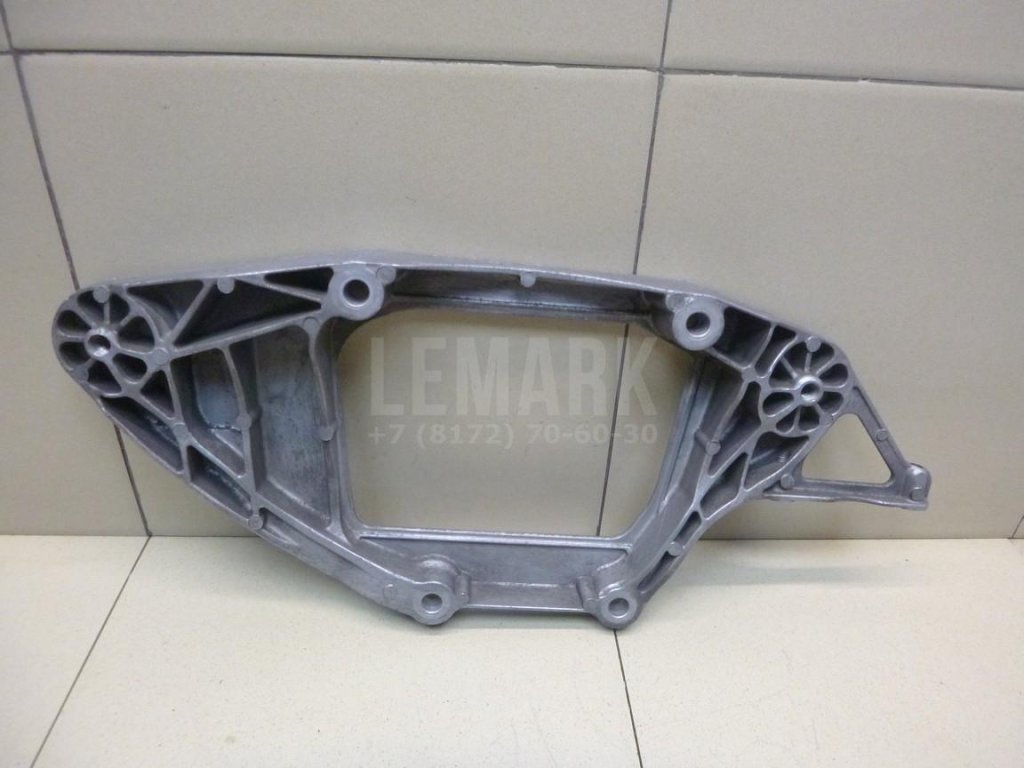 Кронштейн редуктора для  Audi A5/S5 (F5) 2017