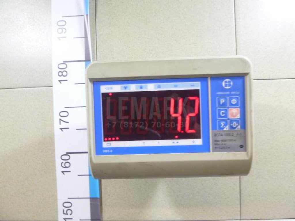 Панель передняя