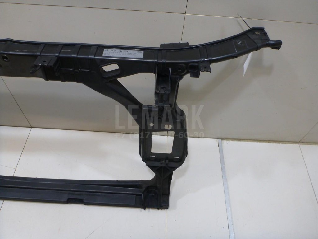 Панель передняя