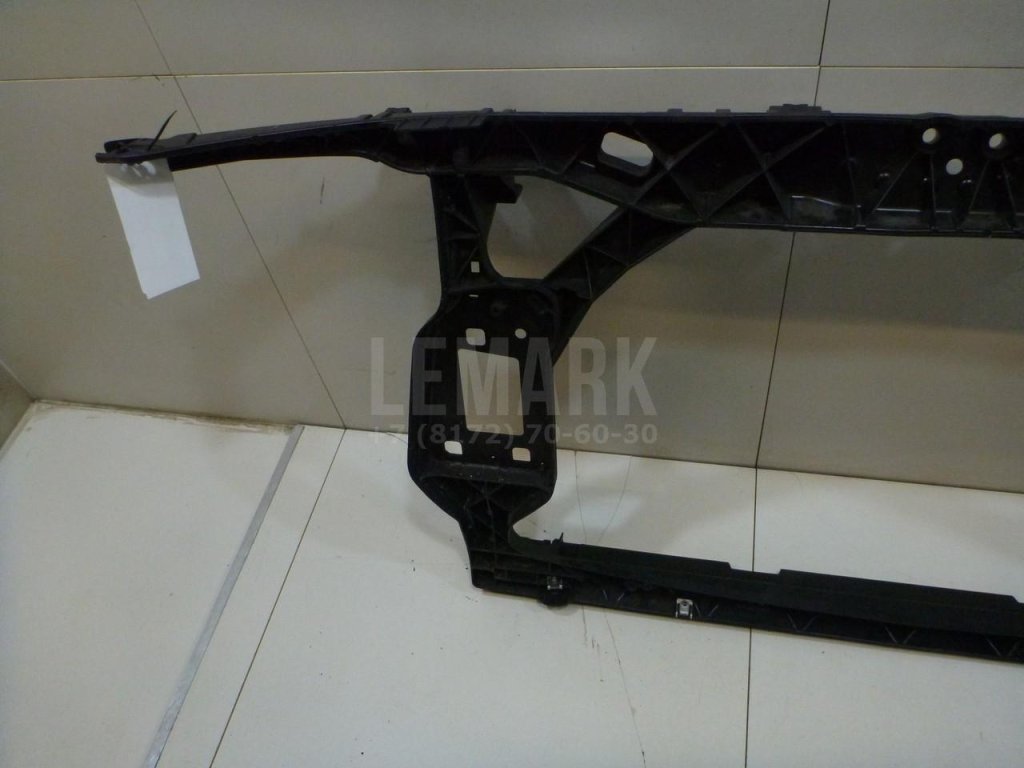 Панель передняя