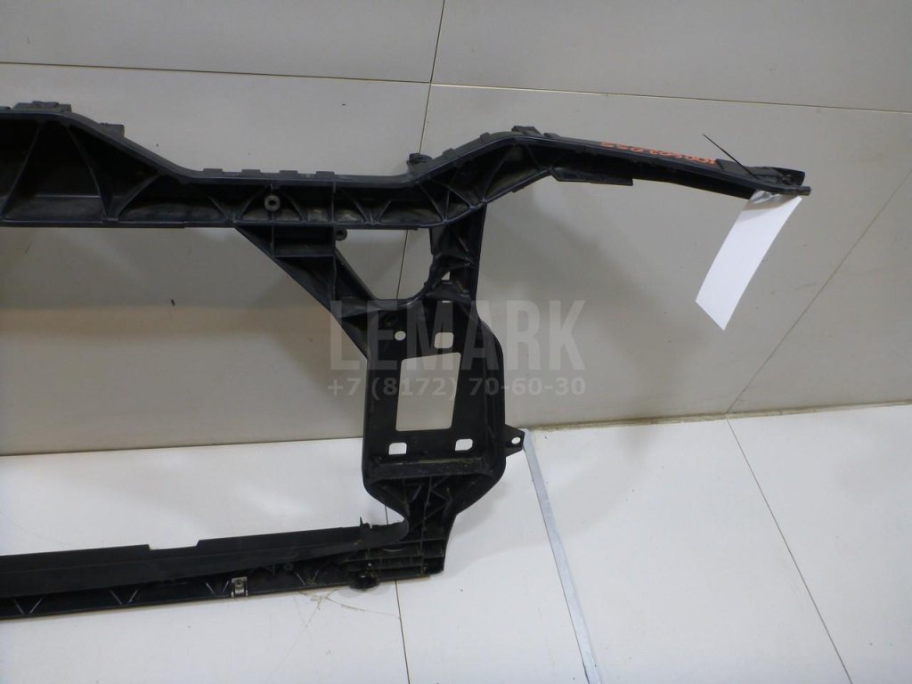 Панель передняя