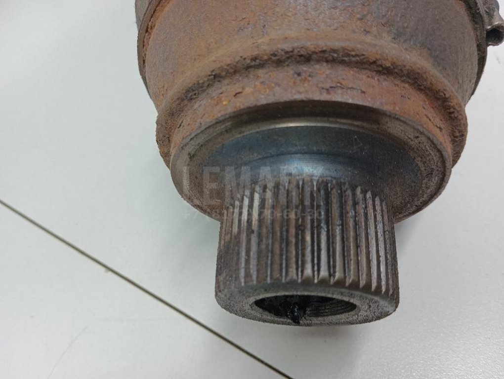 Полуось передняя