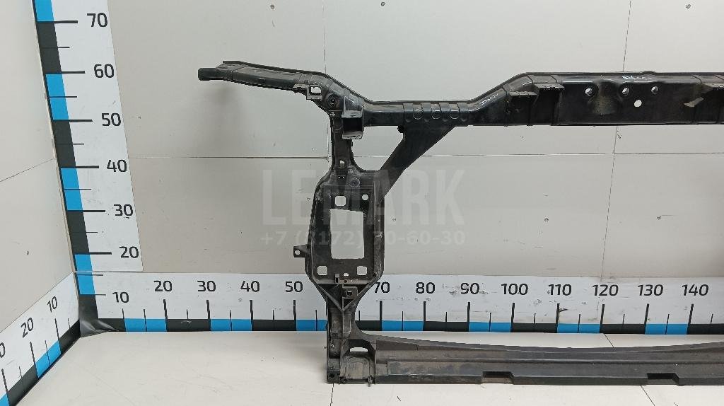 Панель передняя