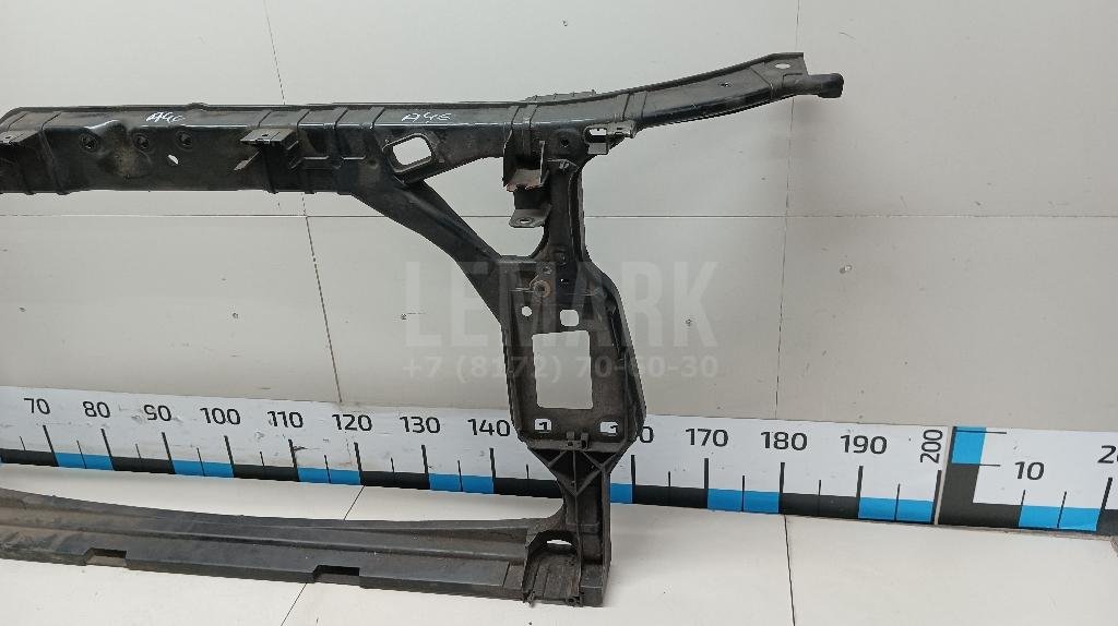 Панель передняя