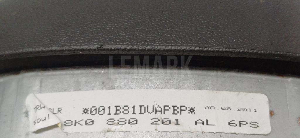 Подушка безопасности в рулевое колесо