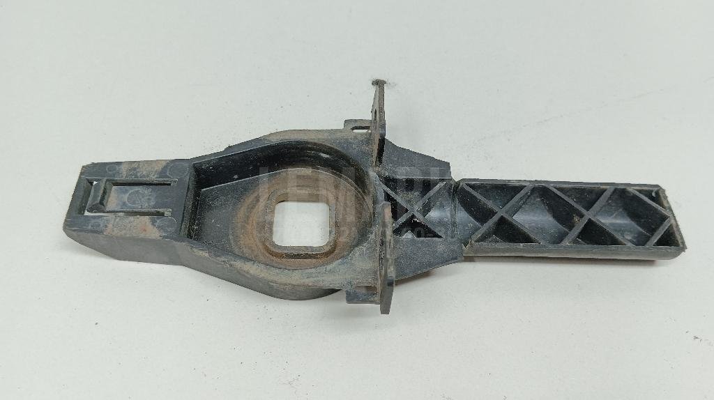 Кронштейн радиатора для  Audi 100/200 [44] 1983-1991