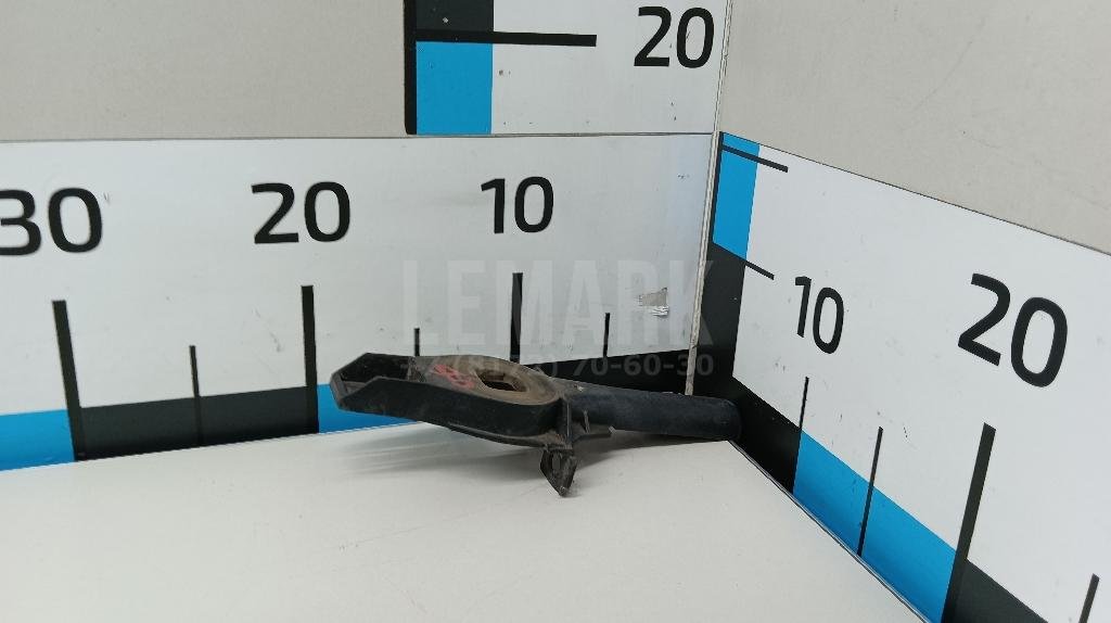 Кронштейн радиатора для  Audi 100/200 [44] 1983-1991