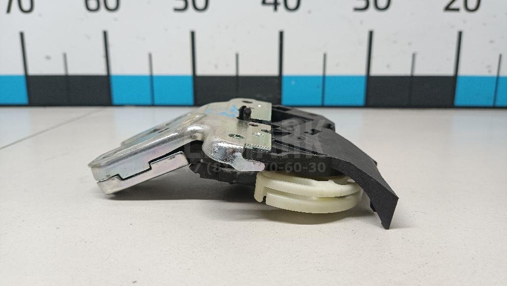 Замок багажника