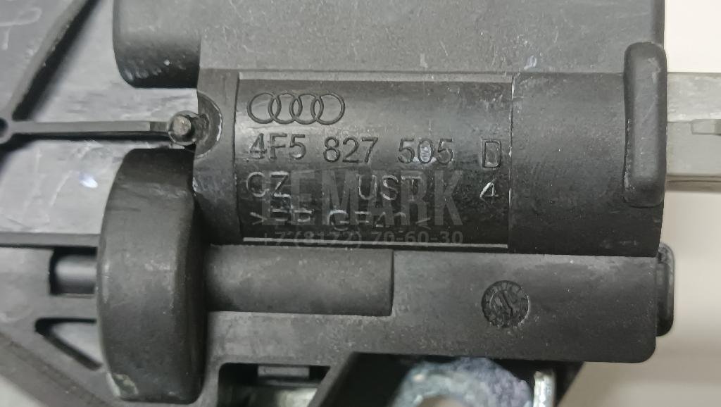 Замок багажника