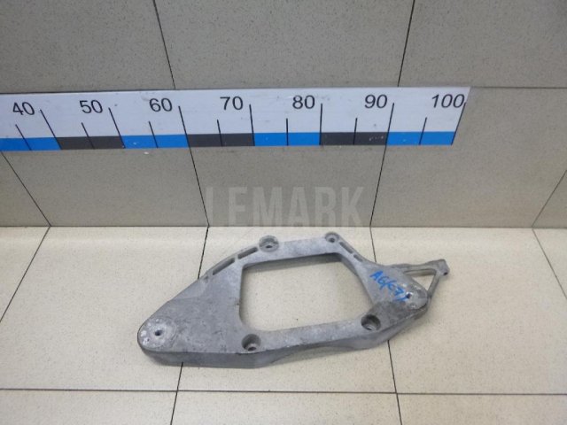 Кронштейн редуктора