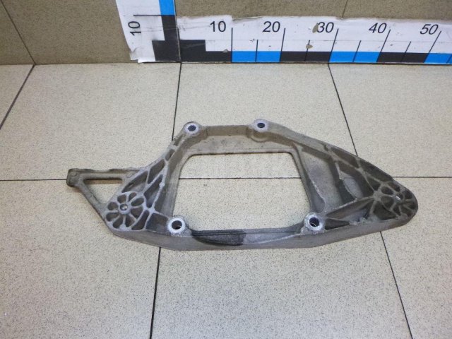 Кронштейн редуктора