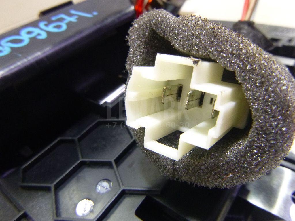 Пепельница передняя