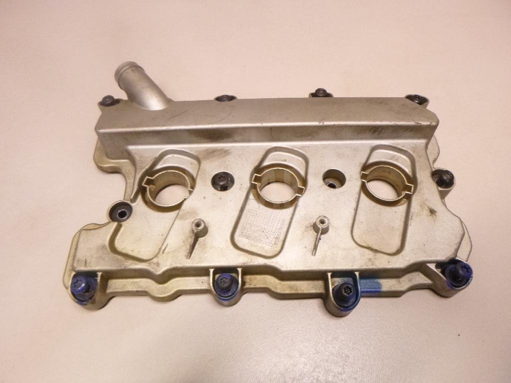 Крышка головки блока (клапанная)