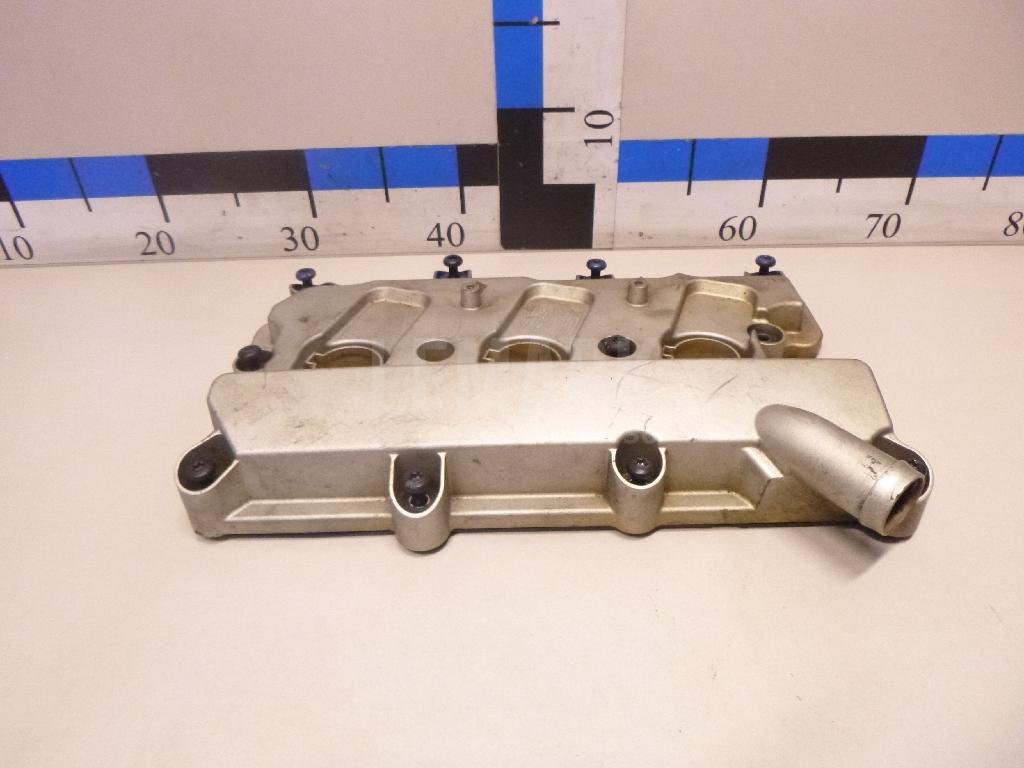 Крышка головки блока (клапанная)