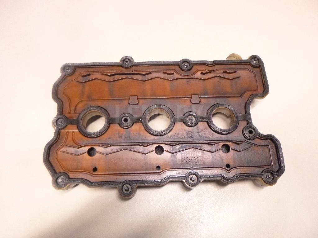 Крышка головки блока (клапанная)