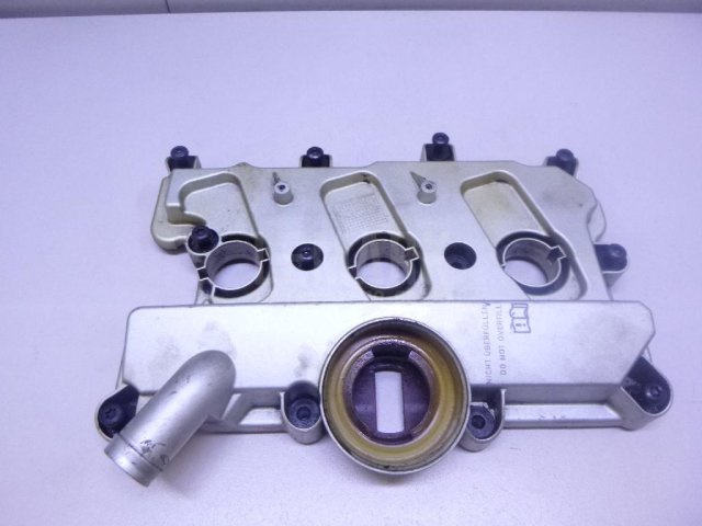 Крышка головки блока (клапанная)