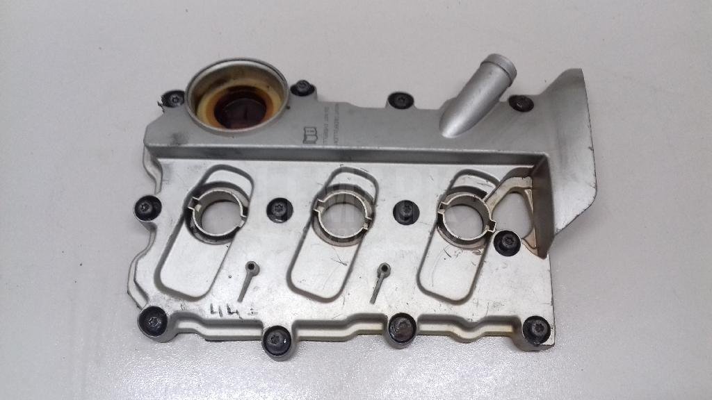 Крышка головки блока (клапанная)