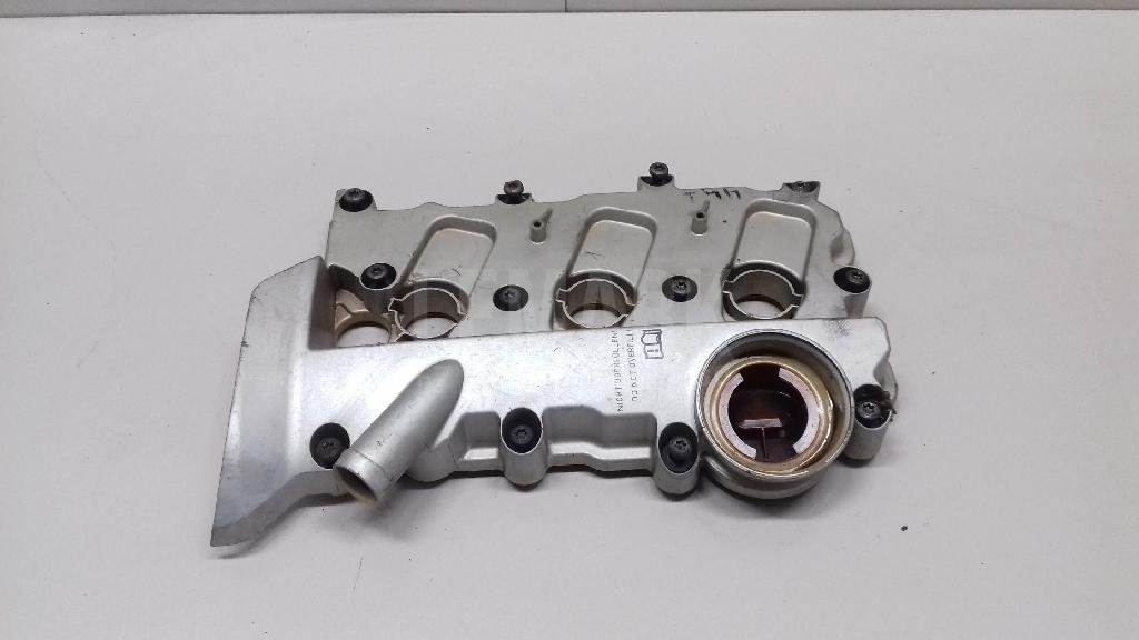 Крышка головки блока (клапанная)