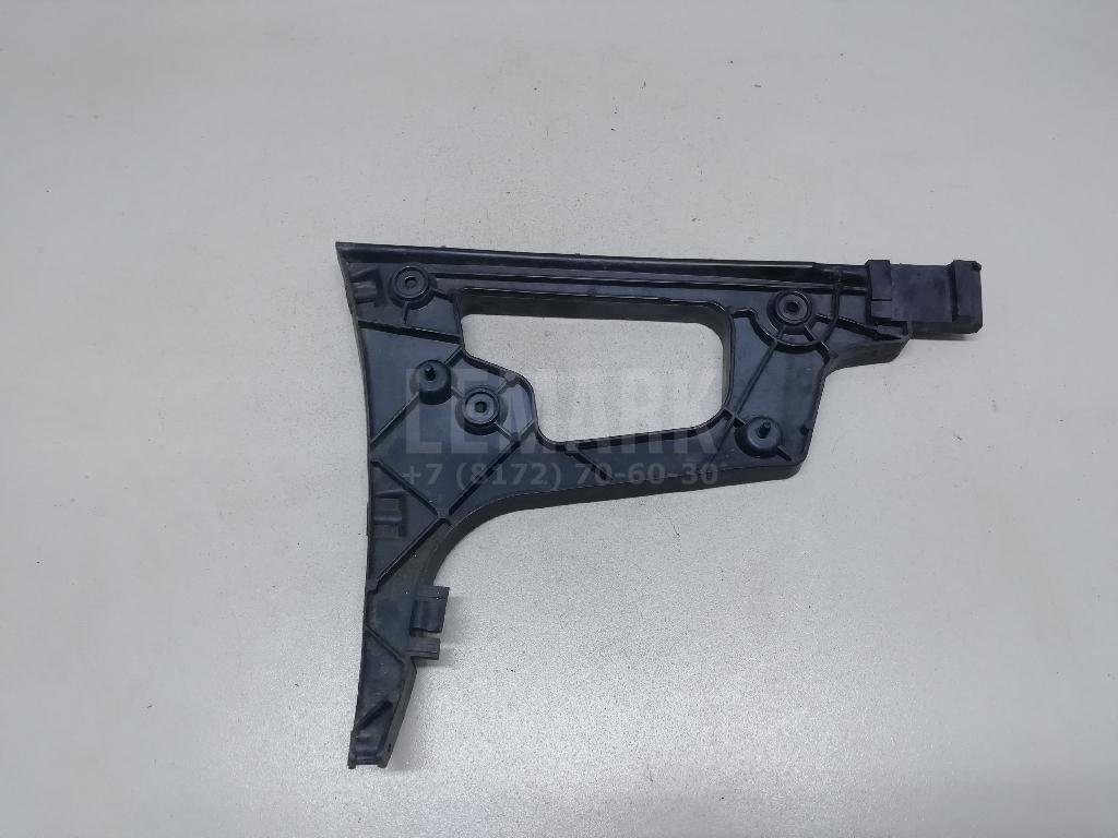 Направляющая заднего бампера правая