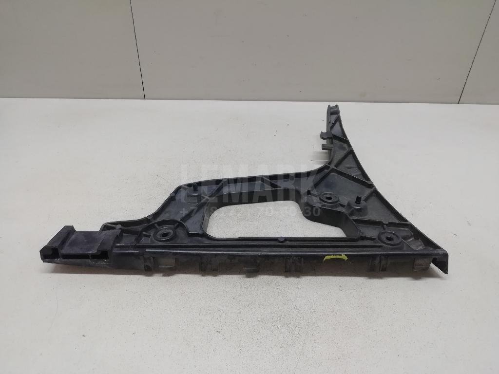 Направляющая заднего бампера правая