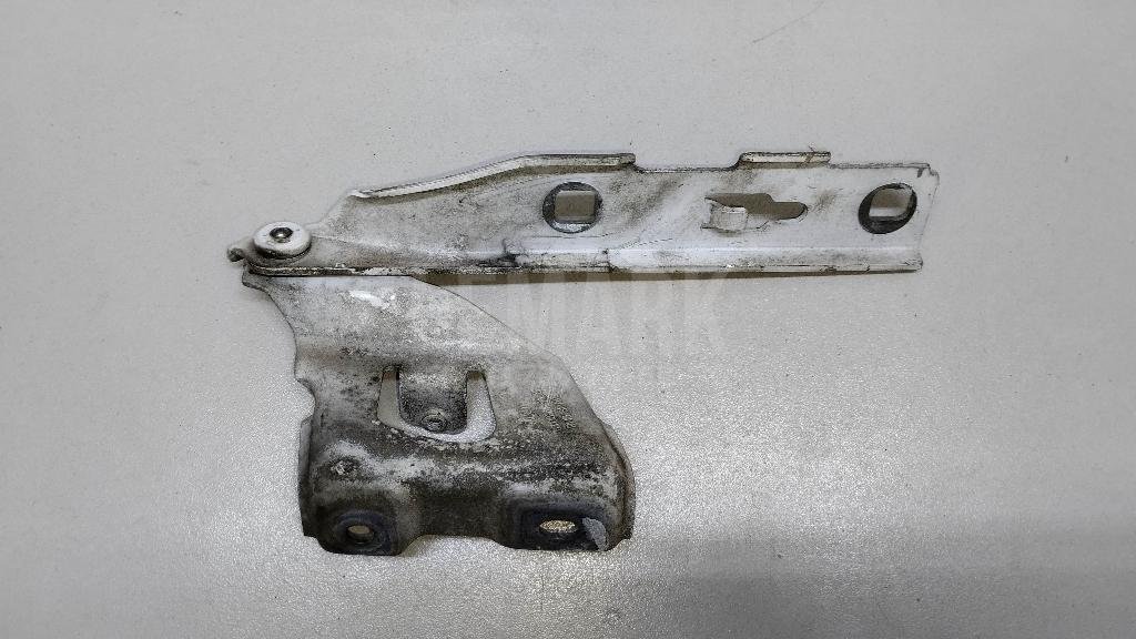 Петля капота левая