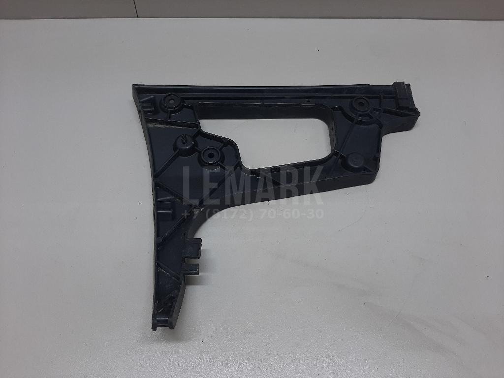 Направляющая заднего бампера правая