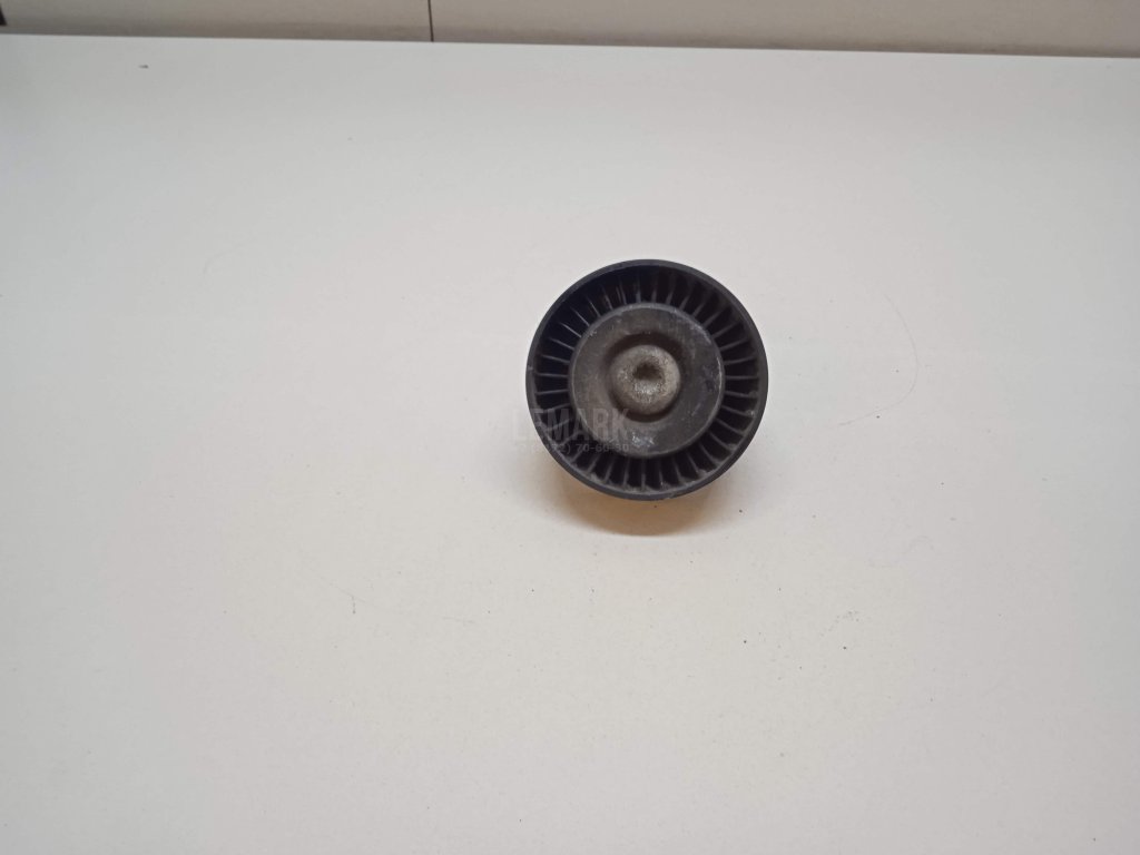 Ролик дополнительный руч. ремня для  Audi A4 [B8] Allroad 2009-2015