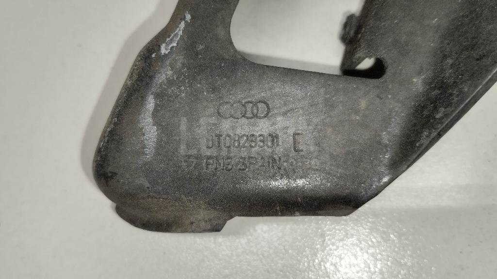 Петля капота левая