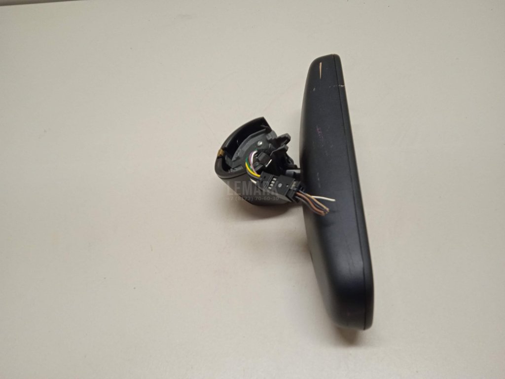 Зеркало заднего вида