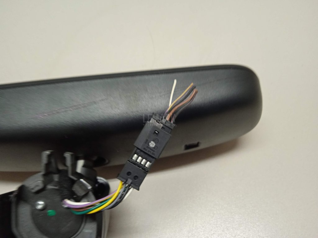 Зеркало заднего вида