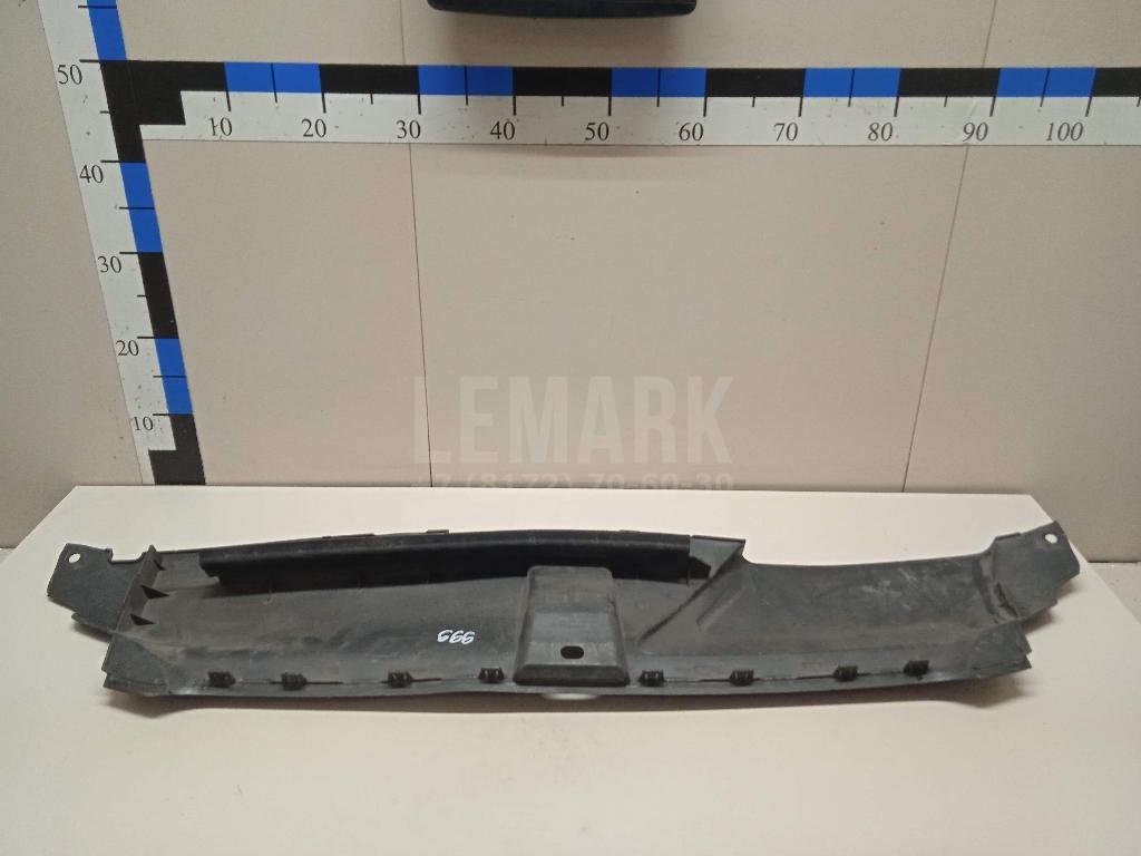 Кожух замка капота