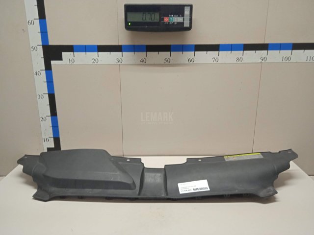 Кожух замка капота