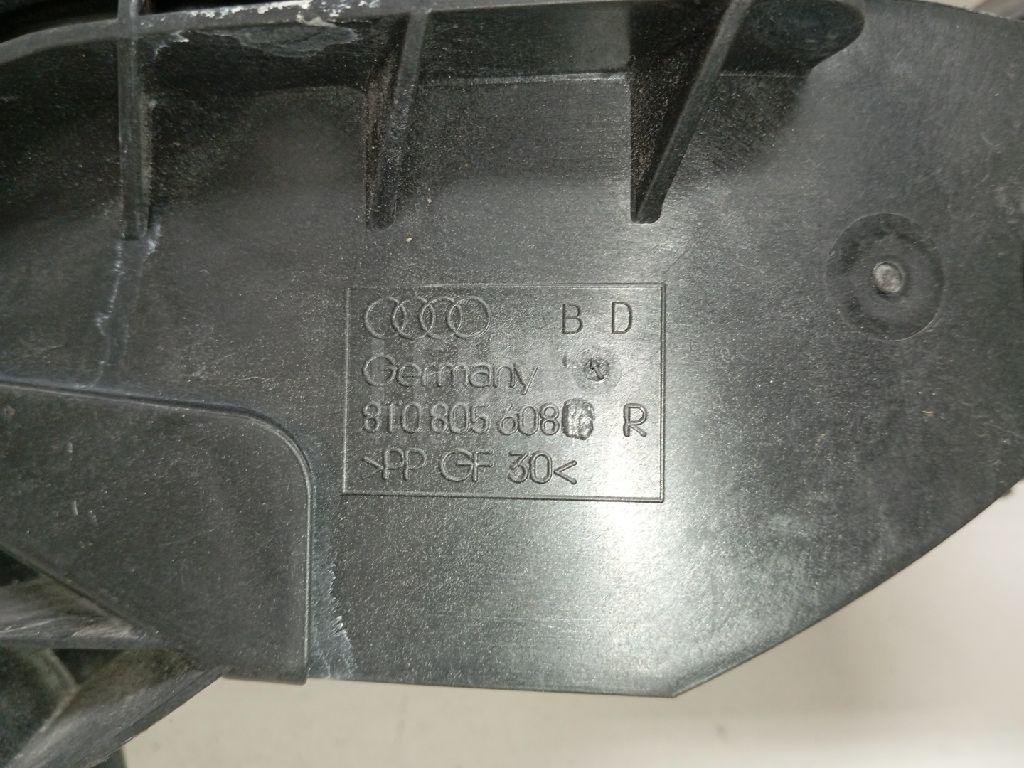 Кронштейн фар правый