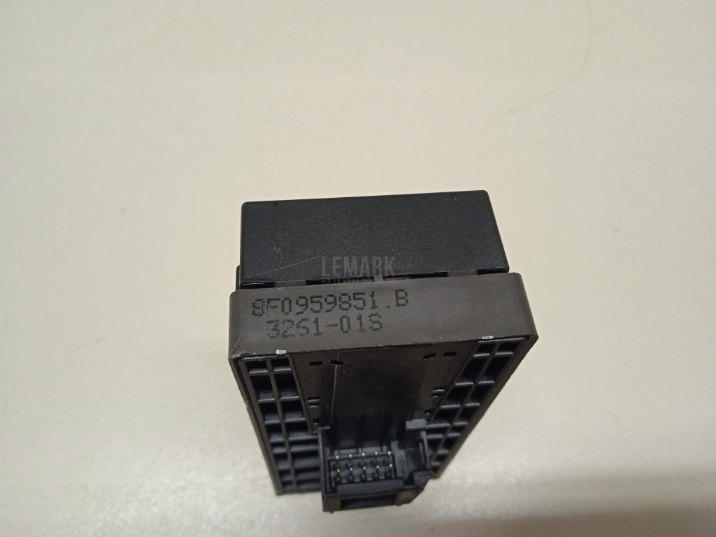 Блок управления стеклоподъемниками