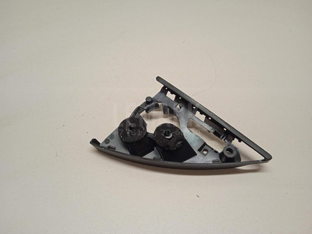 Кронштейн (сопут. товар)