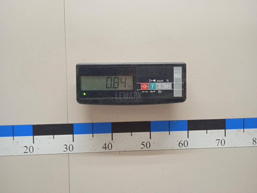 Петля крышки багажника