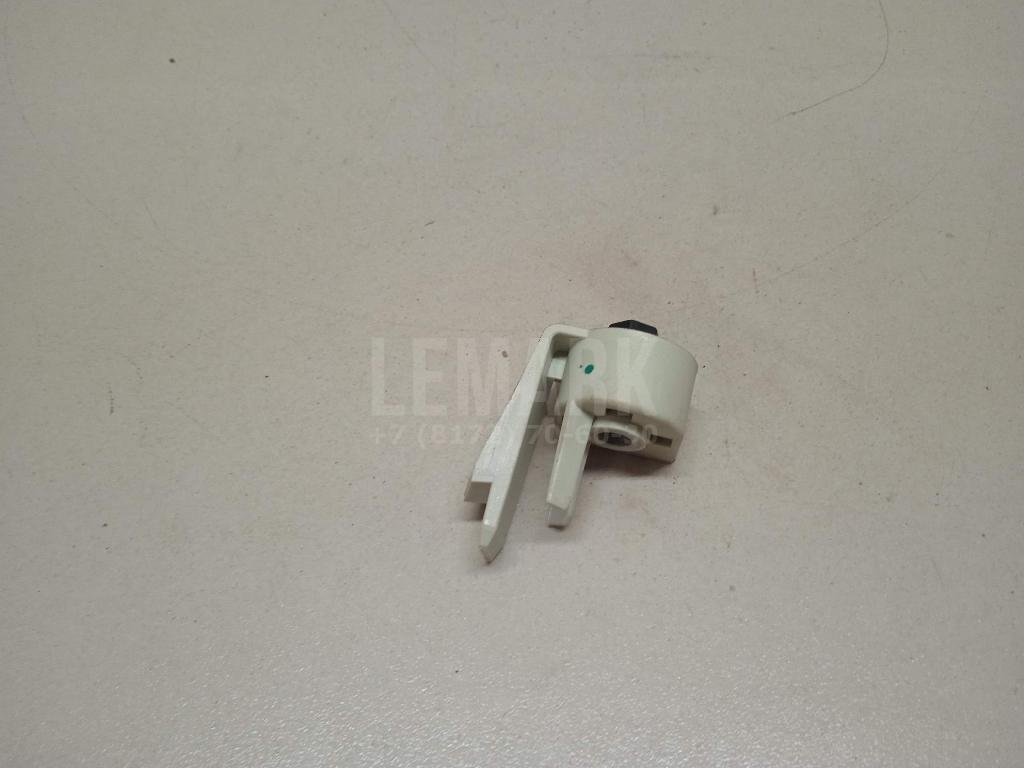 Кронштейн фонаря для  Audi 100 [C4] 1991-1994