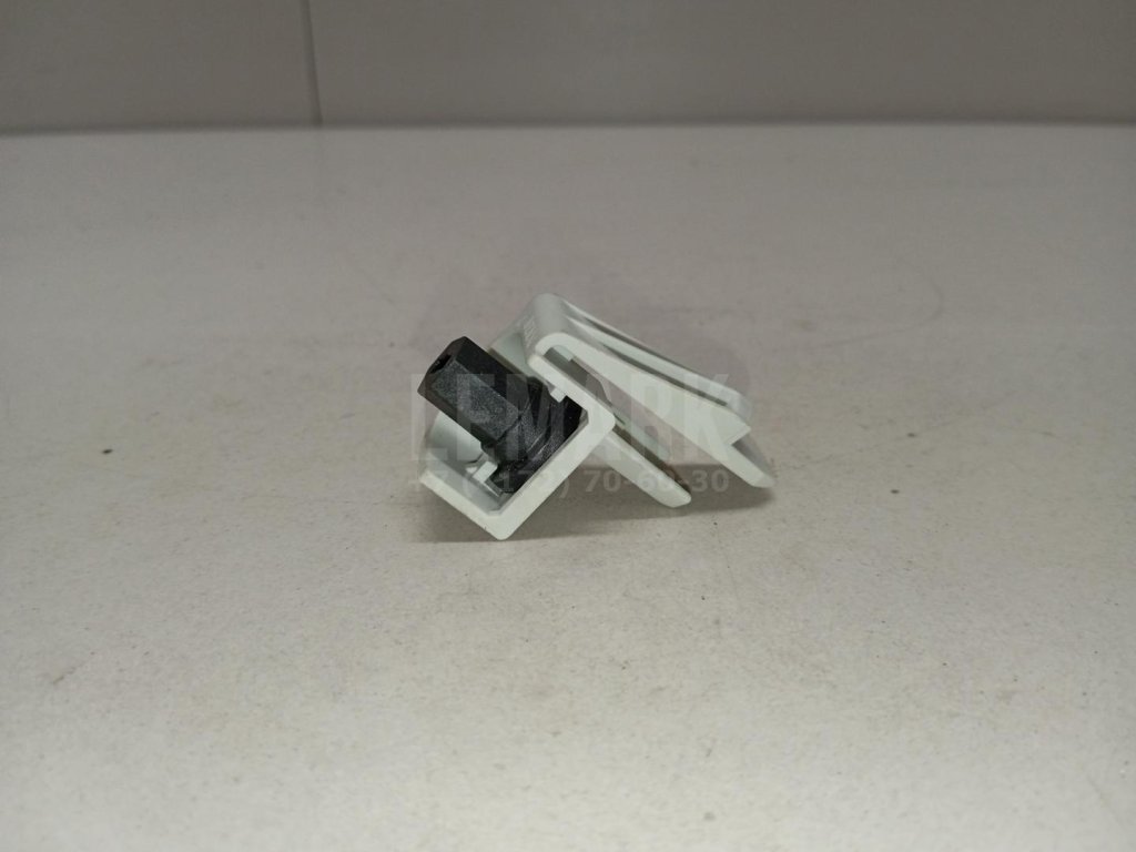 Кронштейн фонаря для  Audi A3 [8PA] Sportback 2004-2013